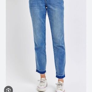 Judy Blue Light Wash Ankle Jeans